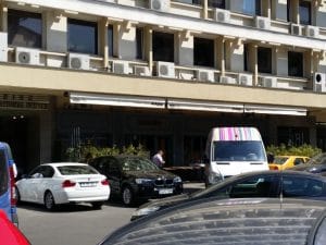 Strada Ion Campineanu cu restaurantul Stadio, restaurant cu atrium