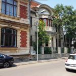 Strada Silvestru, cu Casa Paleologu si restaurantul chinezesc Zen Garden