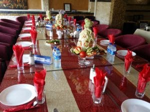 Un pranz in stil arabesc la Damascus Palace, in Bucuresti