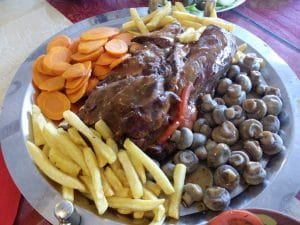 Un pranz in stil arabesc la Damascus Palace, in Bucuresti