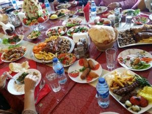 Un pranz in stil arabesc la Damascus Palace, in Bucuresti