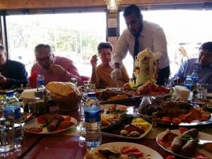 Un pranz in stil arabesc la Damascus Palace, in Bucuresti