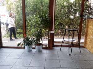 Bake a Coffee, cafenea mica pe strada Polona din Bucuresti