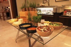 Brunch la Hilton cu vinuri Kvint din Transnistria, food & wine pairing