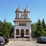 Bulevardul Pipera, in dreptul Bisericii Adormirea Maicii Domnului si al restaurantului Arabesk