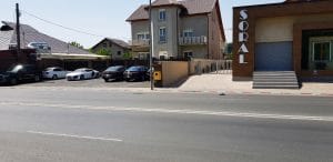 Bulevardul Pipera, in dreptul Bisericii Adormirea Maicii Domnului si al restaurantului Arabesk