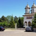 Bulevardul Pipera, in dreptul Bisericii Adormirea Maicii Domnului si al restaurantului Arabesk