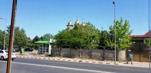 Bulevardul Pipera, in dreptul Bisericii Adormirea Maicii Domnului si al restaurantului Arabesk