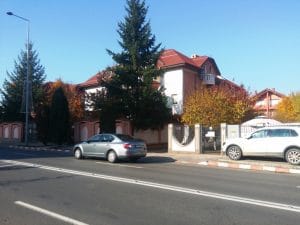 Cartierul Pipera vazut de pe terasa restaurantului Elfi Sky Bar