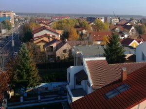 Cartierul Pipera vazut de pe terasa restaurantului Elfi Sky Bar