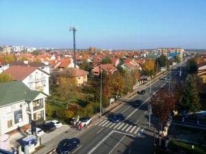 Cartierul Pipera vazut de pe terasa restaurantului Elfi Sky Bar