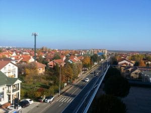 Cartierul Pipera vazut de pe terasa restaurantului Elfi Sky Bar