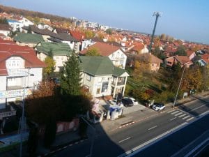 Cartierul Pipera vazut de pe terasa restaurantului Elfi Sky Bar