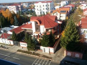 Cartierul Pipera vazut de pe terasa restaurantului Elfi Sky Bar