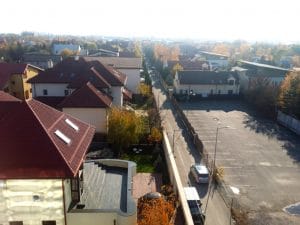 Cartierul Pipera vazut de pe terasa restaurantului Elfi Sky Bar