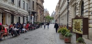 Centrul Vechi al Bucurestiului, in jurul strazii Smardan, cu restaurantul Nomad