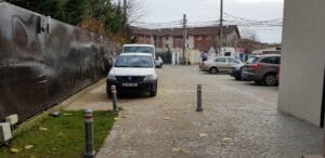 In jurul restaurantului Phill, in cartierul Pipera - Voluntari