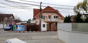 In jurul restaurantului Phill, in cartierul Pipera - Voluntari