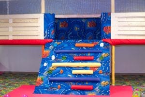 Jasmine's Playground, locul de joaca al restaurantului La Bordei, un restaurant child-friendly