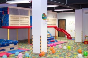 Jasmine's Playground, locul de joaca al restaurantului La Bordei, un restaurant child-friendly