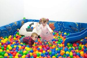 Jasmine's Playground, locul de joaca al restaurantului La Bordei, un restaurant child-friendly