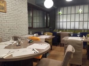 La Cena, restaurant italian traditional pe Maria Rosetti, la Parcul IL Caragiale