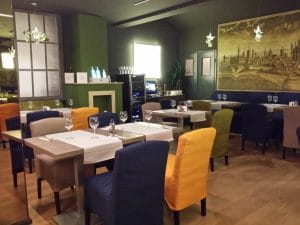 La Cena, restaurant italian traditional pe Maria Rosetti, la Parcul IL Caragiale