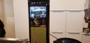 Un street food cu preturi mai mari decat la multe restaurante bune ale Bucurestiului, unele chiar la cativa pasi distanta. De ce se duc oamenii sa manance acolo intr-o rana si sa dea atatia bani, mie mi-e greu sa inteleg... GB