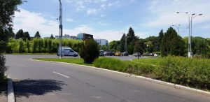 Piata Charles de Gaulle in partea dinspre Poesia si terasa City Grill