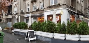 Piata Dorobantilor pe partea cu strada Andrei Muresanu si parculetul