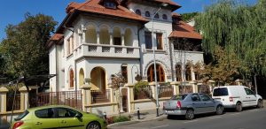 Strada Paris cu restaurantele Maize si Noblesse si Ambasada Siriei