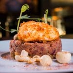 Tartar de vita cu ciuperci Shmeji si ou poche crocant