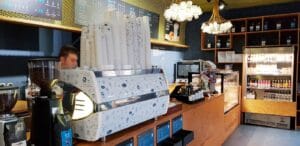 Teds Coffee Co, o cafenea boema din Piata Universitatii