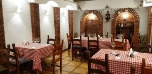 Zarand, restaurant traditional romanesc la Piata Operei din Bucuresti