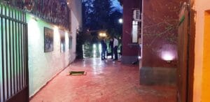 Biserica Precupetii Vechi, cu Trattoria Amore, Templul Soarelui si Moudys Kitchen in jur