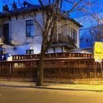 Biserica Precupetii Vechi, cu Trattoria Amore, Templul Soarelui si Moudys Kitchen in jur