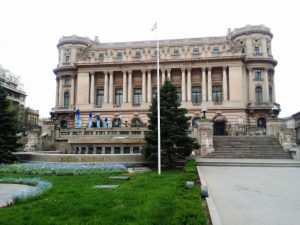 Calea Victoriei la Casa Centrala a Armatei cu Cercul Militar National