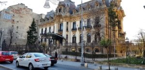 Calea Victoriei la Palatul Cantacuzino