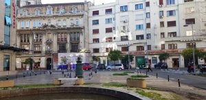 Calea Victoriei la teatrele Majestic si Constantin Tanase, cu hotelul Ramada Majestic