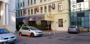 Calea Victoriei la teatrele Majestic si Constantin Tanase, cu hotelul Ramada Majestic