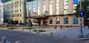 Calea Victoriei la teatrele Majestic si Constantin Tanase, cu hotelul Ramada Majestic