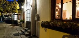 Gradina Moudys Kitchen, restaurant cu specific oriental - sirian, turcesc si armean