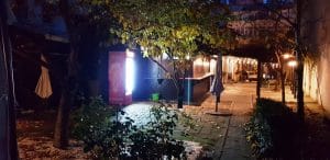 Gradina Moudys Kitchen, restaurant cu specific oriental - sirian, turcesc si armean