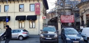 Piata Victoriei si Lascar Catargiu, cu Trattoria Buongiorno si High Life Bistro