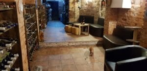 Pivnita restaurantului italienesc Belli Siciliani din strada Matasari in Bucuresti