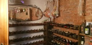 Pivnita restaurantului italienesc Belli Siciliani din strada Matasari in Bucuresti