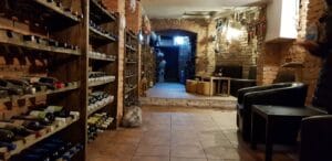 Pivnita restaurantului italienesc Belli Siciliani din strada Matasari in Bucuresti