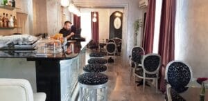 Spago Restaurant and Lounge, bucatarie italiana in strada Vasile Urseanu