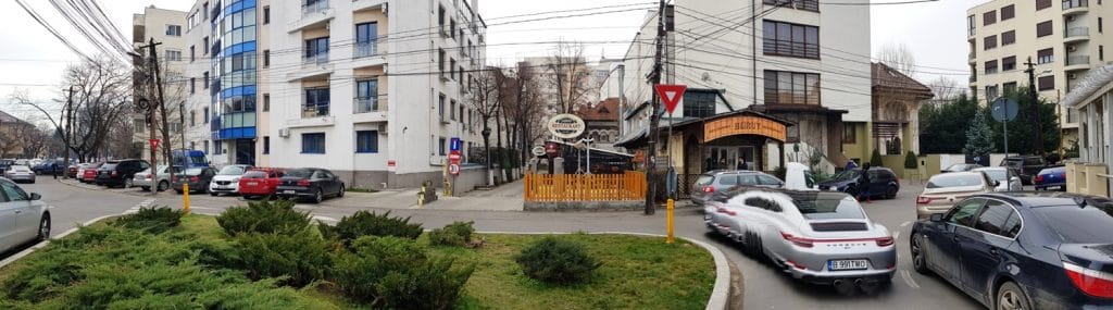 Strada Clucerului, cu restaurantele Beirut, Olio si Jadoo Garden