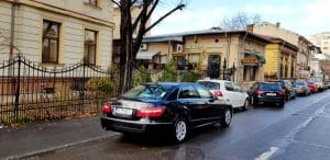 Strada Jean Louis Calderon, cu Trattoria Zucca si restaurantul Mesogios